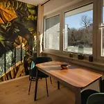 דירה Sweethome - Luxus Pur - Kueche, Balkon, Wifi דכאו